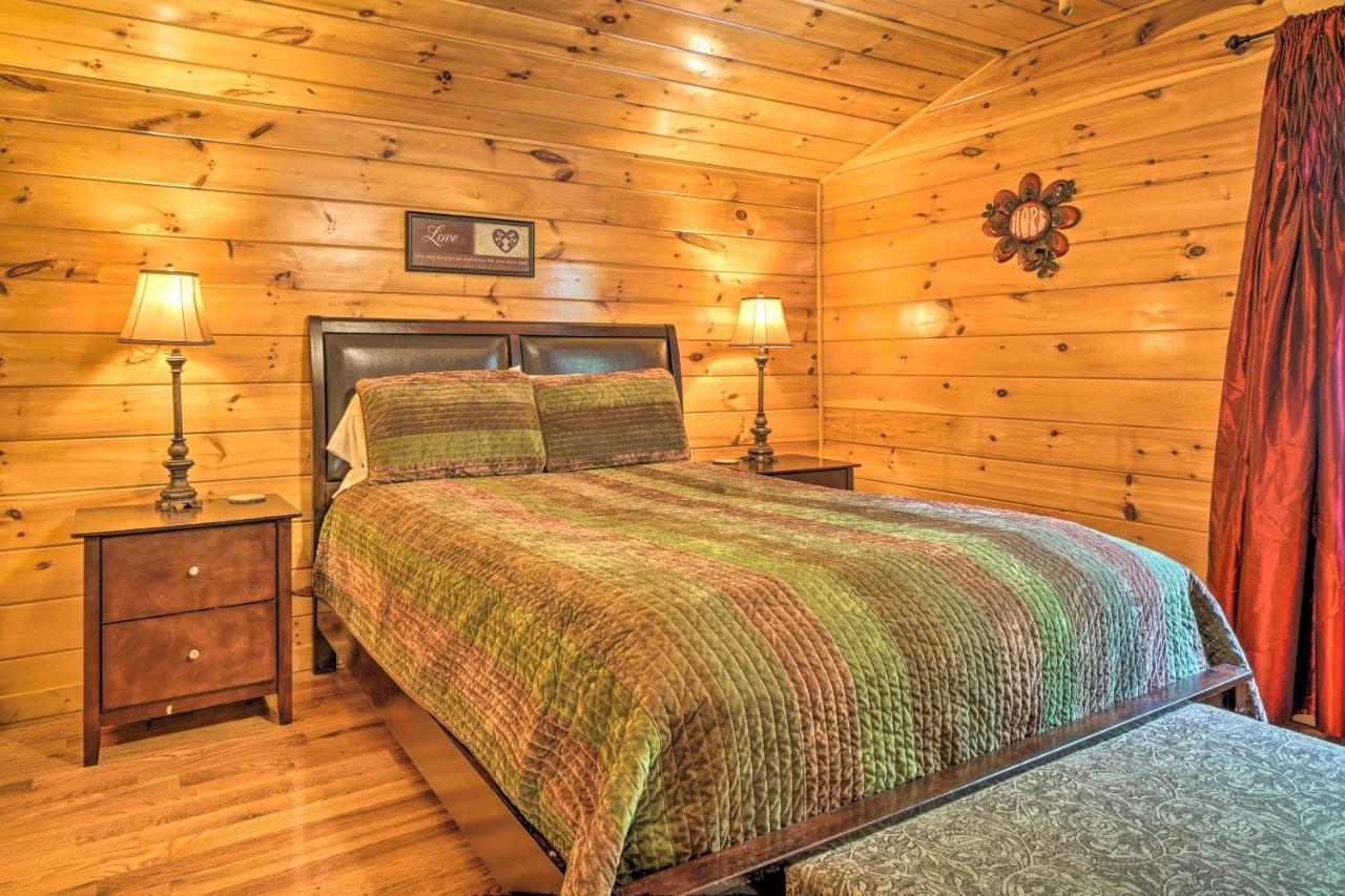 Pigeon Forge Cabin Sauna, Saltwater Pool And Views! Sevierville Exteriör bild